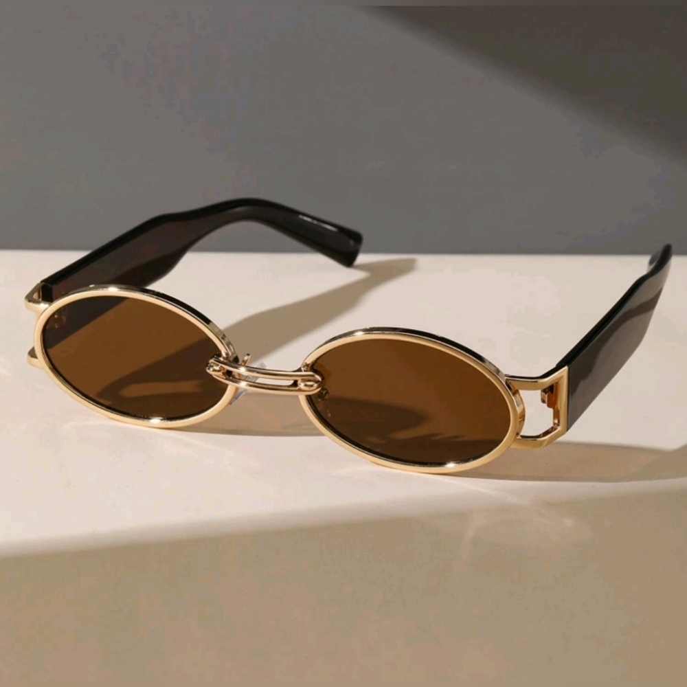 NWOT Trendy Oval Sunglasses Vintage Brown